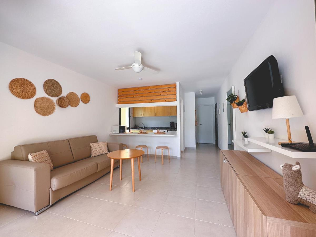 Seaside Apartment Corralejo : A Cozy Holiday Home In A Peaceful Well Located Green Complex Exterior foto